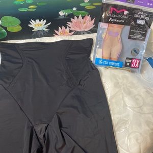 NWT Maidenform flexees Hi-waisted thigh slimmer. 2XL Black